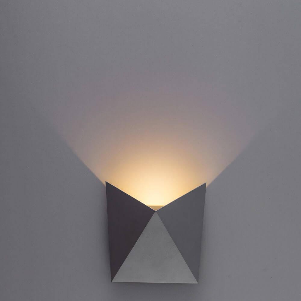 Настенный светодиодный светильник Arte Lamp Busta A1609AP-1GY